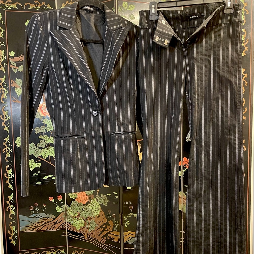 Le chateau blazer suit two piece